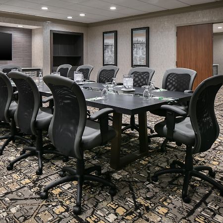 Holiday Inn Hotel & Suites Des Moines-Northwest By Ihg Urbandale Exterior foto
