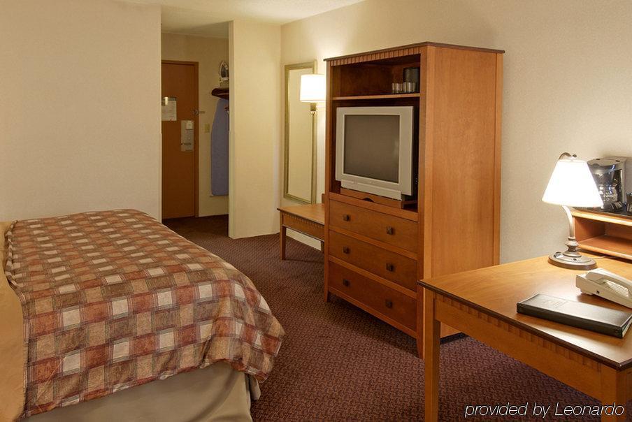 Holiday Inn Hotel & Suites Des Moines-Northwest By Ihg Urbandale Habitación foto